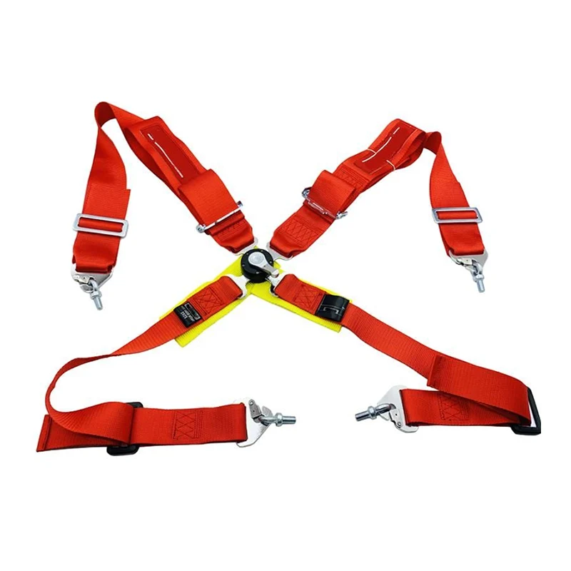 Perché le cinture di sicurezza classiche sono ancora essenziali nei veicoli moderni?